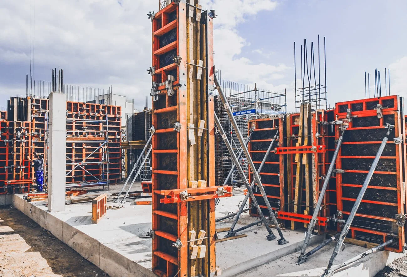 Construction of industrial tanks Construction of industrial tanks